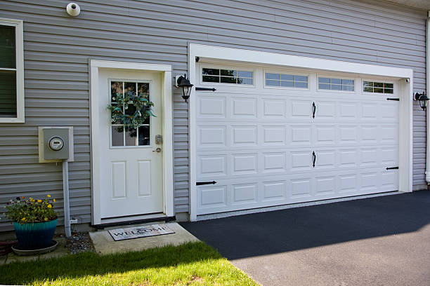 24/7 Emergency Garage Door Panel Replacement experts in Yates County County, NY